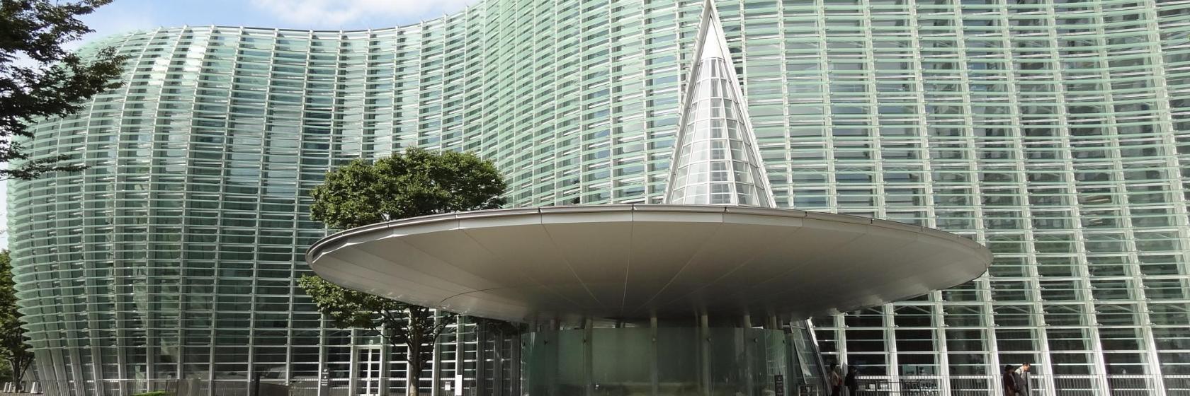 国立新美術館